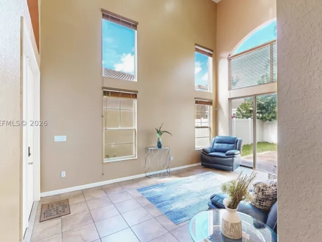 Продажа дома по адресу 2215 Portofino Ave - фото 9368022