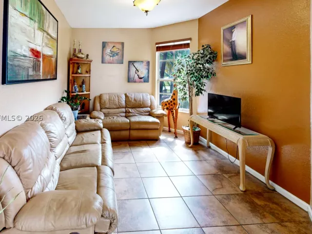 Продажа дома по адресу 2215 Portofino Ave - фото 9368023