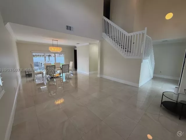 Продажа дома по адресу 15624 SW 20th St - фото 9347622
