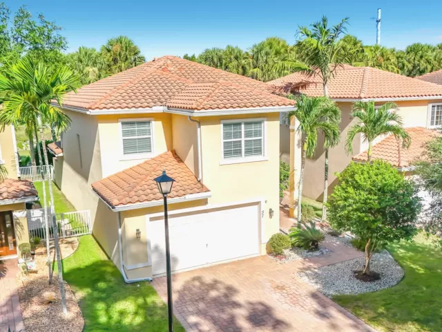 Продажа дома по адресу 57 ATWELL Drive - фото 9365300