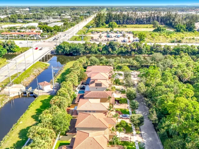Продажа дома по адресу 57 ATWELL Drive - фото 9365350