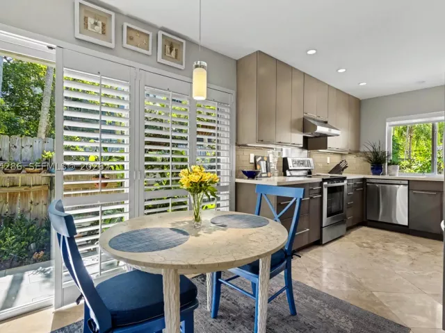 Продажа дома по адресу 13 Dogwood Rd - фото 9373301