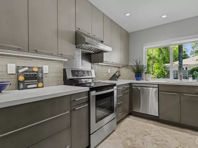 Продажа дома по адресу 13 Dogwood Rd - фото 9373303