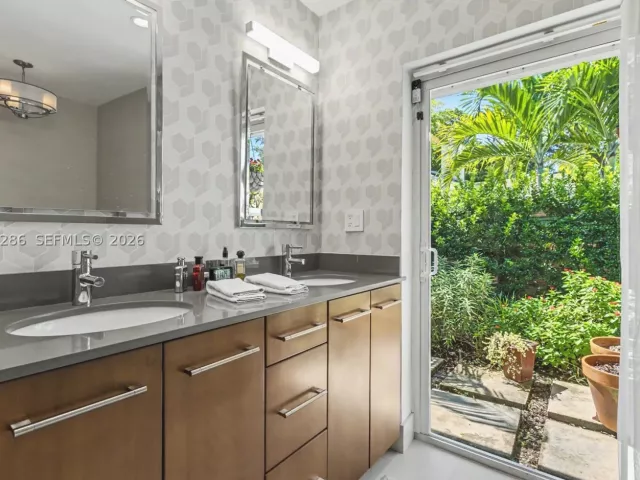 Продажа дома по адресу 13 Dogwood Rd - фото 9373319