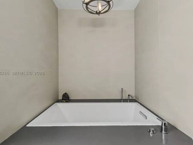 Продажа дома по адресу 13 Dogwood Rd - фото 9373321