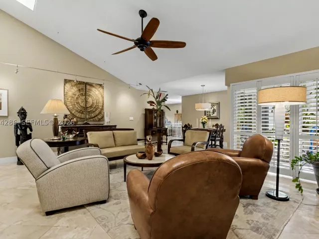 Продажа дома по адресу 13 Dogwood Rd - фото 9373294