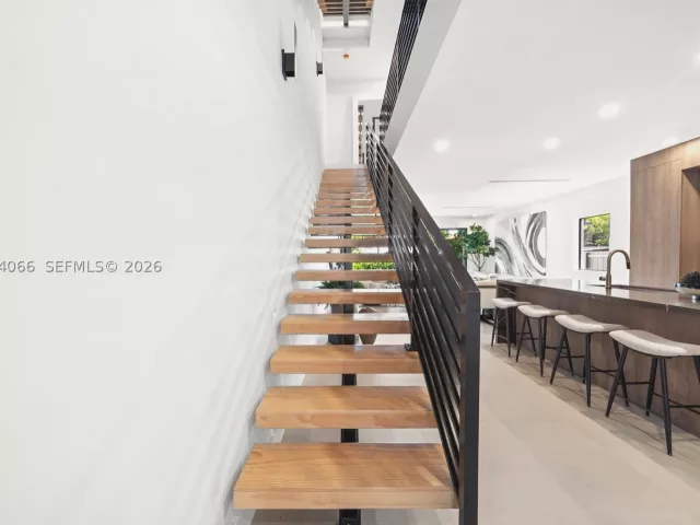 Продажа дома по адресу 1431 SW 20th St - фото 9378657