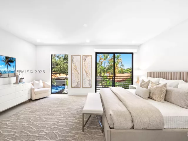 Продажа дома по адресу 1431 SW 20th St - фото 9378658