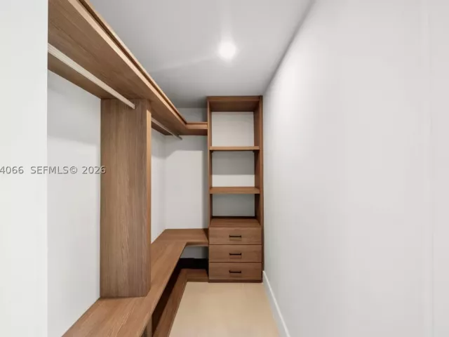Продажа дома по адресу 1431 SW 20th St - фото 9378665