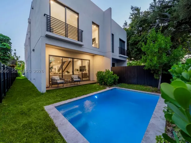Продажа дома по адресу 1431 SW 20th St - фото 9378688