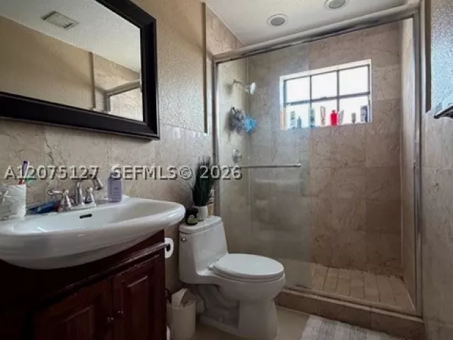 Продажа дома по адресу 15322 SW 144th Pl - фото 9365613