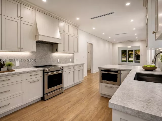 Продажа дома по адресу 829 Genoa St - фото 9369345