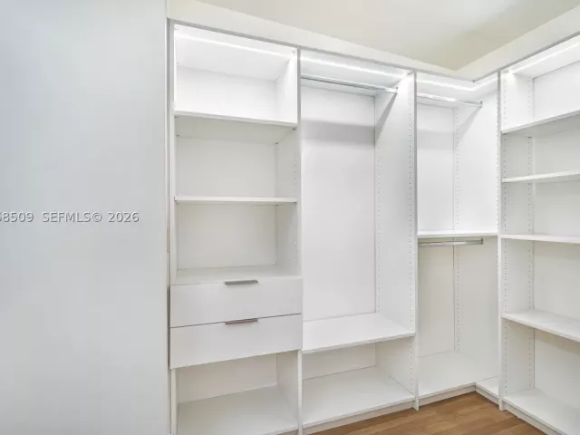 Продажа дома по адресу 829 Genoa St - фото 9369349