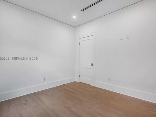 Продажа дома по адресу 829 Genoa St - фото 9369350