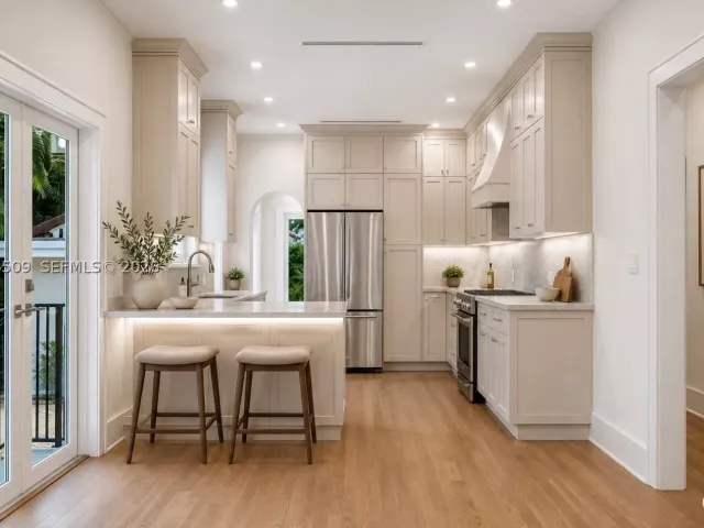 Продажа дома по адресу 829 Genoa St - фото 9369336