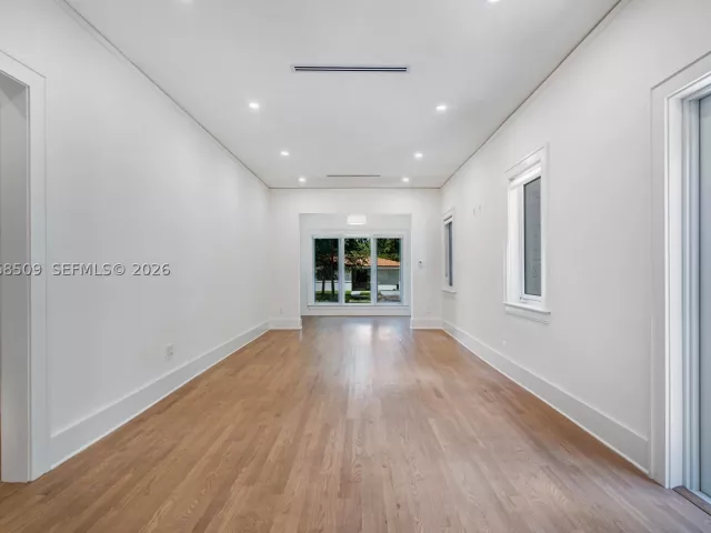 Продажа дома по адресу 829 Genoa St - фото 9369343