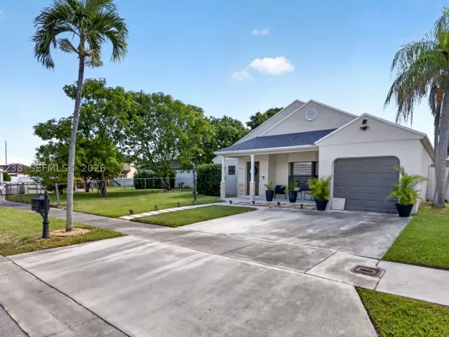 Продажа дома по адресу 15401 SW 144th Ave - фото 9349617
