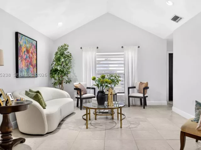Продажа дома по адресу 15401 SW 144th Ave - фото 9349647