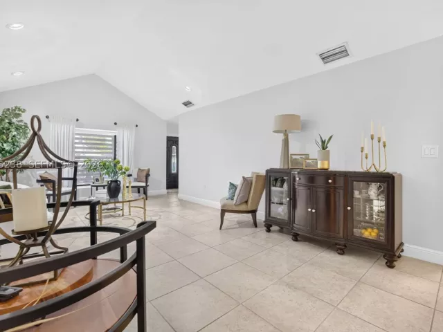 Продажа дома по адресу 15401 SW 144th Ave - фото 9349648