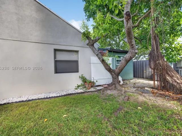 Продажа дома по адресу 15401 SW 144th Ave - фото 9349619