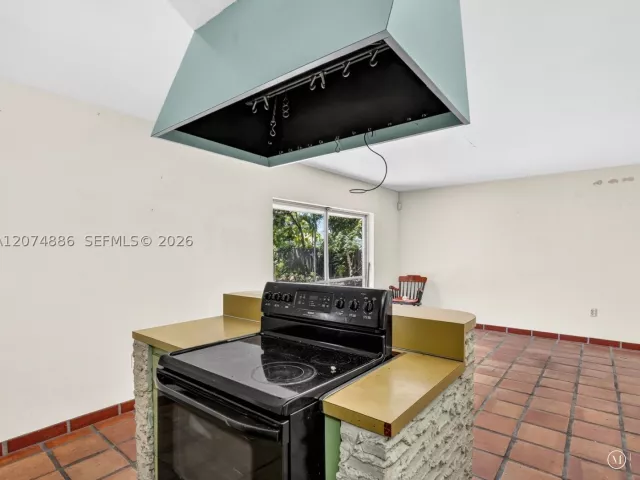 Продажа дома по адресу 5710 SW 89th Ave - фото 9350141