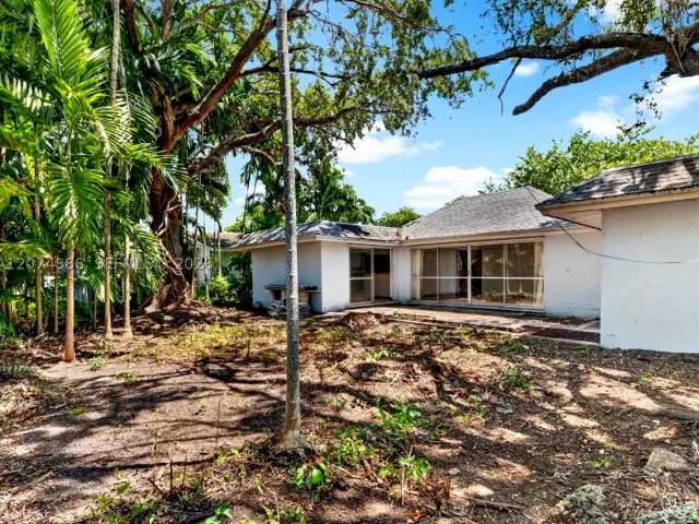 Продажа дома по адресу 5710 SW 89th Ave - фото 9350148