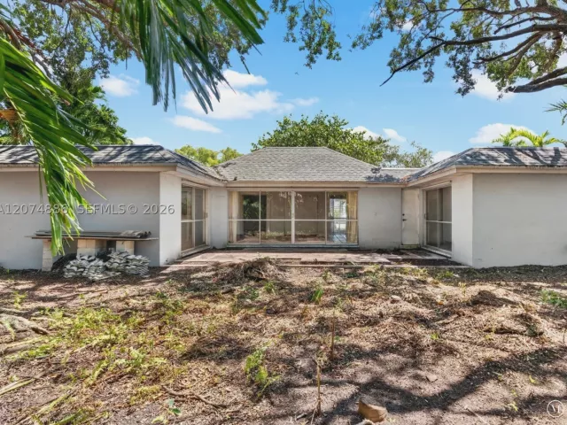 Продажа дома по адресу 5710 SW 89th Ave - фото 9350149