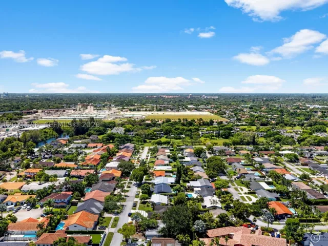 Продажа дома по адресу 5710 SW 89th Ave - фото 9350157