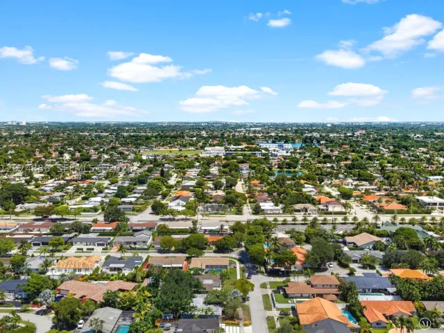 Продажа дома по адресу 5710 SW 89th Ave - фото 9350161