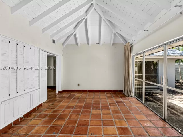Продажа дома по адресу 5710 SW 89th Ave - фото 9350123