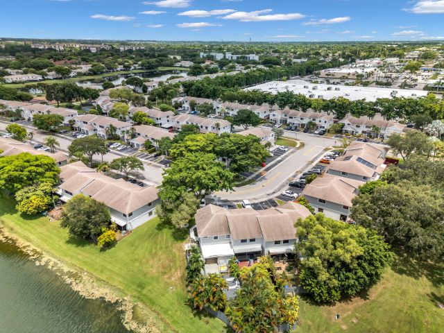 Продажа дома по адресу 176 NW 106th Terrace - фото 9375958