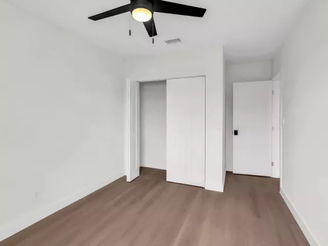 Продажа дома по адресу 176 NW 106th Terrace - фото 9375933