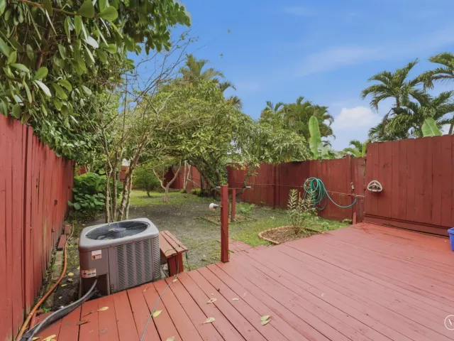 Продажа дома по адресу 176 NW 106th Terrace - фото 9375948