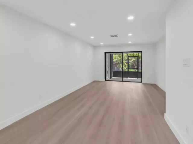 Продажа дома по адресу 176 NW 106th Terrace - фото 9375925