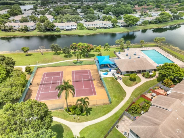 Продажа дома по адресу 176 NW 106th Terrace - фото 9375963