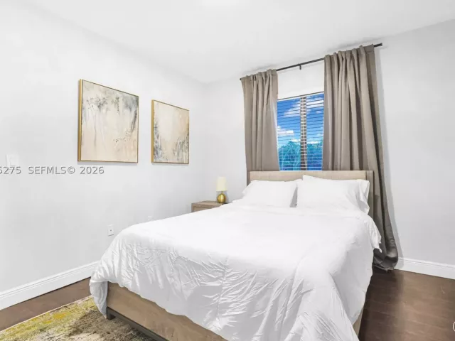 Продажа дома по адресу 2150 NW 16th Pl - фото 9350577