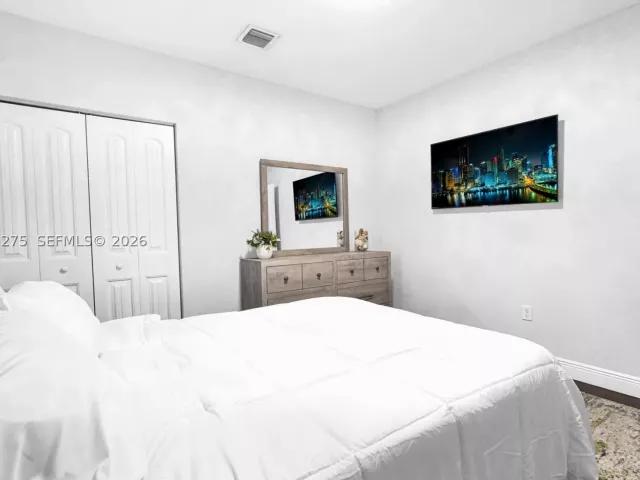 Продажа дома по адресу 2150 NW 16th Pl - фото 9350579