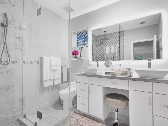 Продажа дома по адресу 2150 NW 16th Pl - фото 9350580