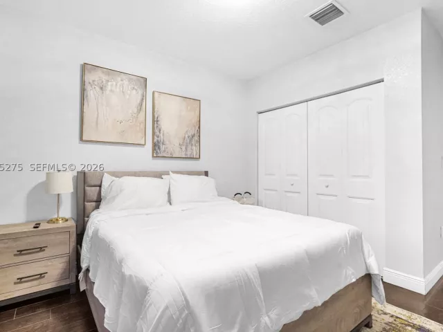 Продажа дома по адресу 2150 NW 16th Pl - фото 9350583