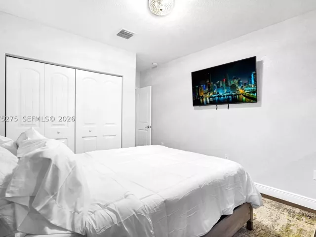 Продажа дома по адресу 2150 NW 16th Pl - фото 9350584
