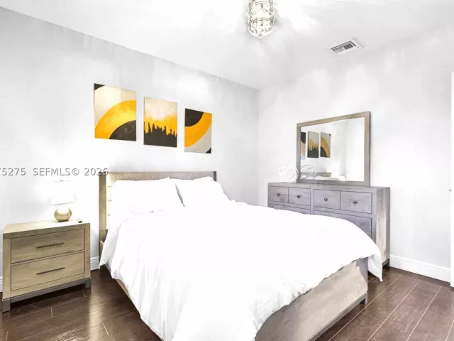 Продажа дома по адресу 2150 NW 16th Pl - фото 9350588