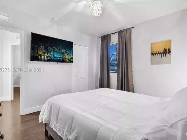 Продажа дома по адресу 2150 NW 16th Pl - фото 9350590