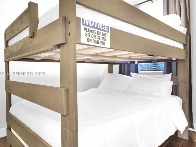Продажа дома по адресу 2150 NW 16th Pl - фото 9350593