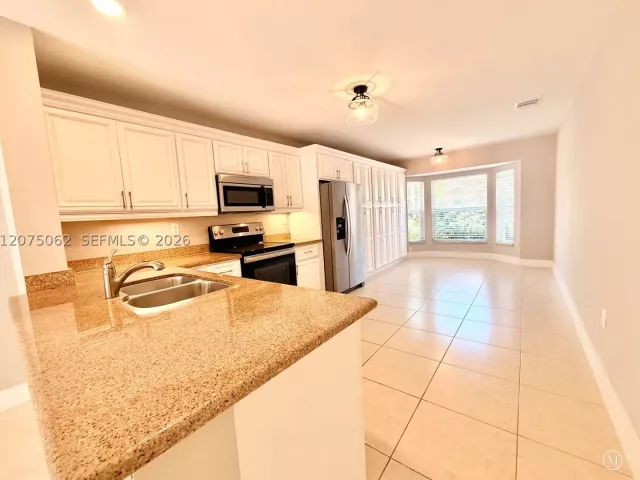 Продажа дома по адресу 1140 Oysterwood St - фото 9353771