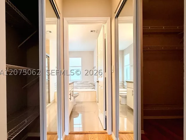 Продажа дома по адресу 1140 Oysterwood St - фото 9353782