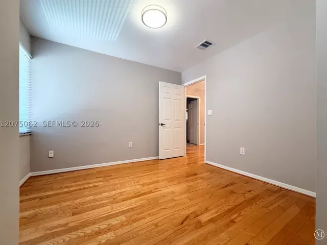 Продажа дома по адресу 1140 Oysterwood St - фото 9353790