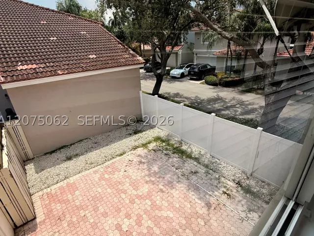 Продажа дома по адресу 1140 Oysterwood St - фото 9353791