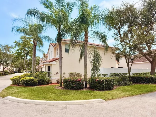 Продажа дома по адресу 1140 Oysterwood St - фото 9353800