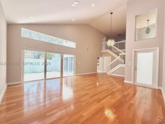 Продажа дома по адресу 1140 Oysterwood St - фото 9353765