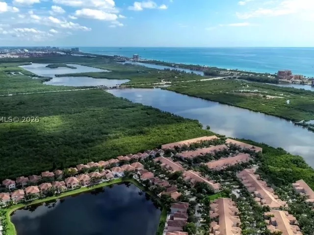 Продажа дома по адресу 1140 Oysterwood St - фото 9353804